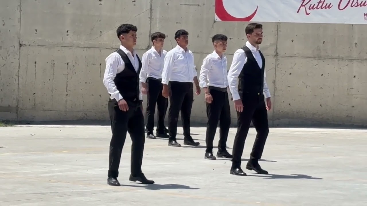 Bozkurt Çok Programlı Anadolu Lisesi 19 Mayıs Kostak Ali ve Yörük Ali Zeybek Gösterisi 2024.