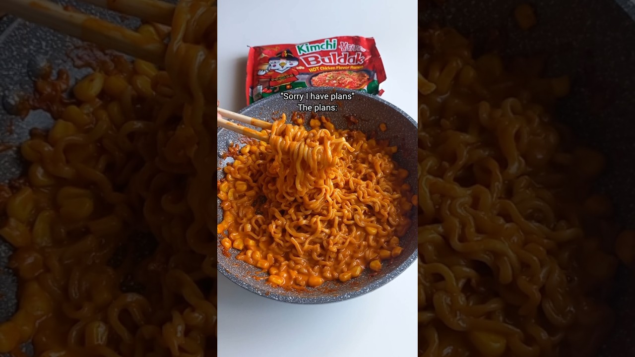 Spicy Kimchi Buldak Ramen 🔥🌶🍜 #noodles #ramen #spicy #koreannoodles #buldak #samyang