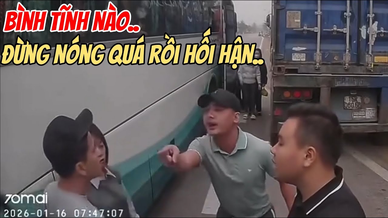Bình tĩnh nào , nóng quá không khéo lại hối hận , các bác giờ đi đường thích hơn thua quá...
