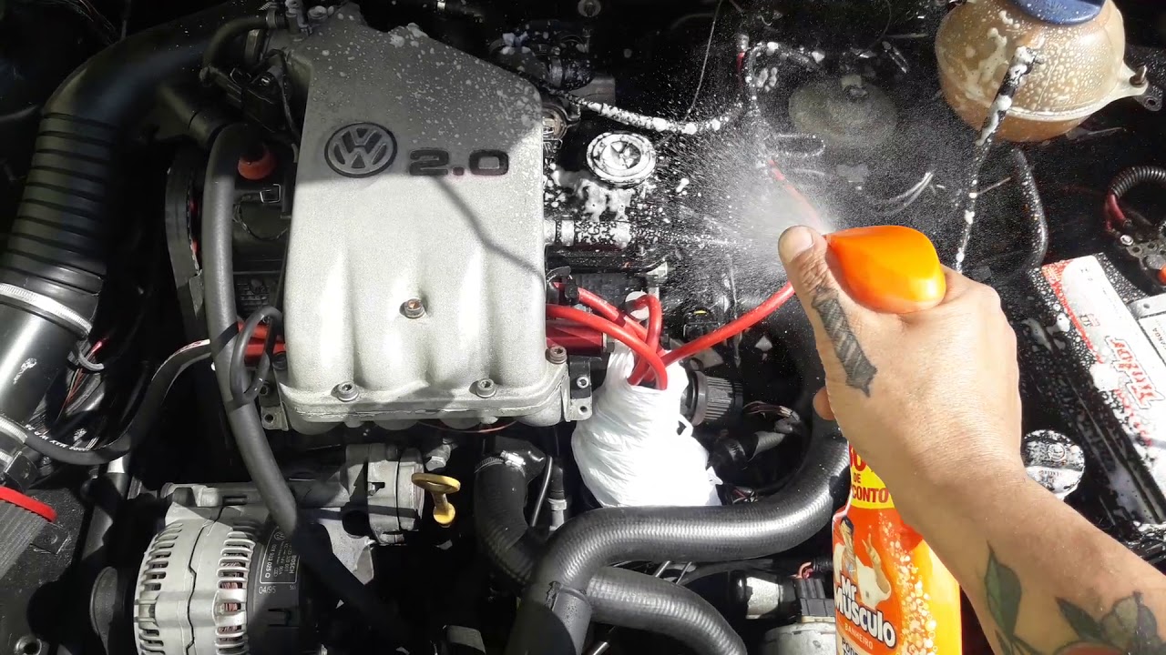 Golf Mk3...pode lavar o motor??? Com cuidado,SIM! Se finalizar com WD40 fica melhor ainda.