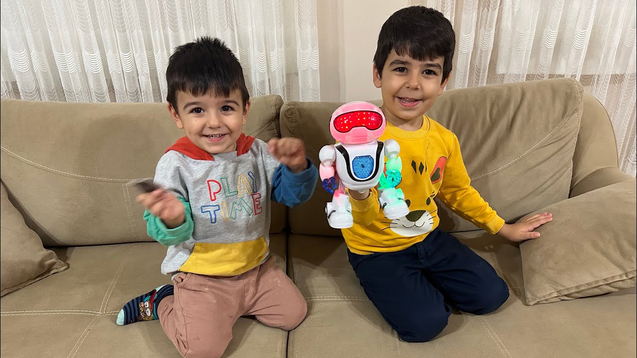 OYUNCAK KUTU A&Ccedil;ILIMI - OYUNCAK ROBOT DANS EDİYOR EĞLENCELİ OYUNCAK VİDEOLARI #robot #oyuncak #keşfet