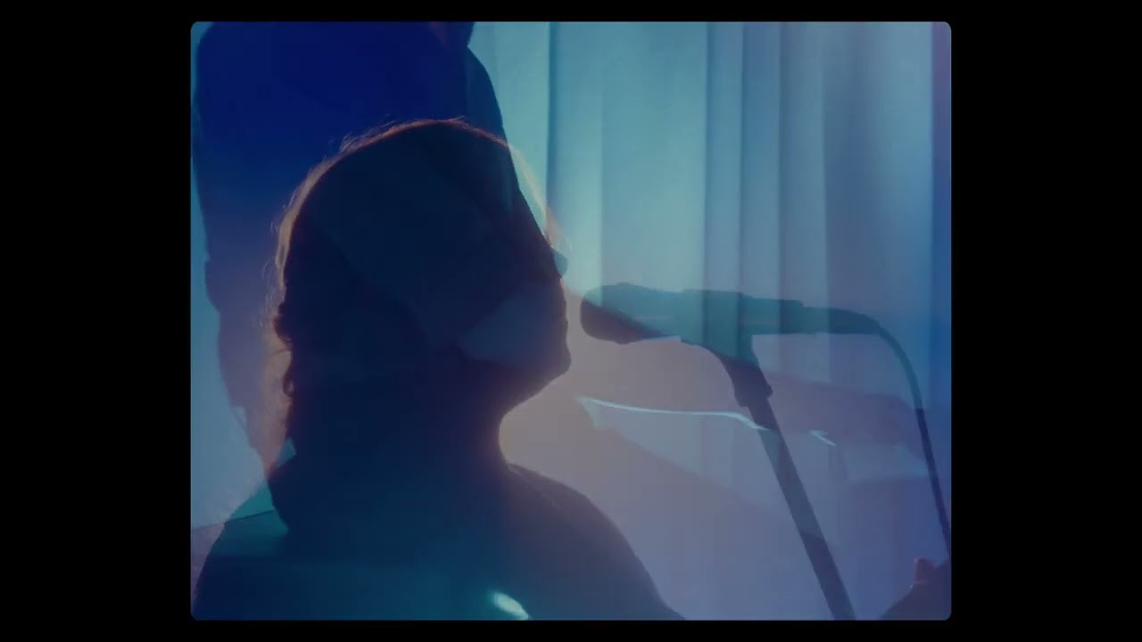 Monday - On and on (Live Underwater)