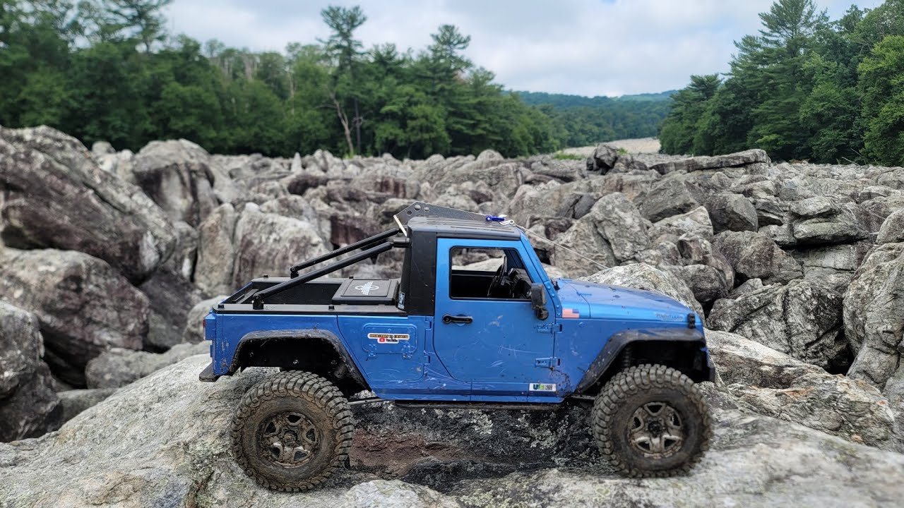 The @DixielandRC  Trail Warrior!  GMade GSO2F 1/10 Trail Truck. #Dixielandrc #GMade GSO2F