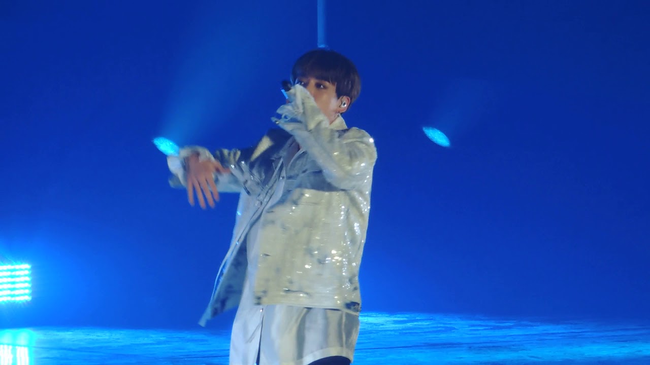 BTS - Euphoria live in Paris Love Yourself World Tour