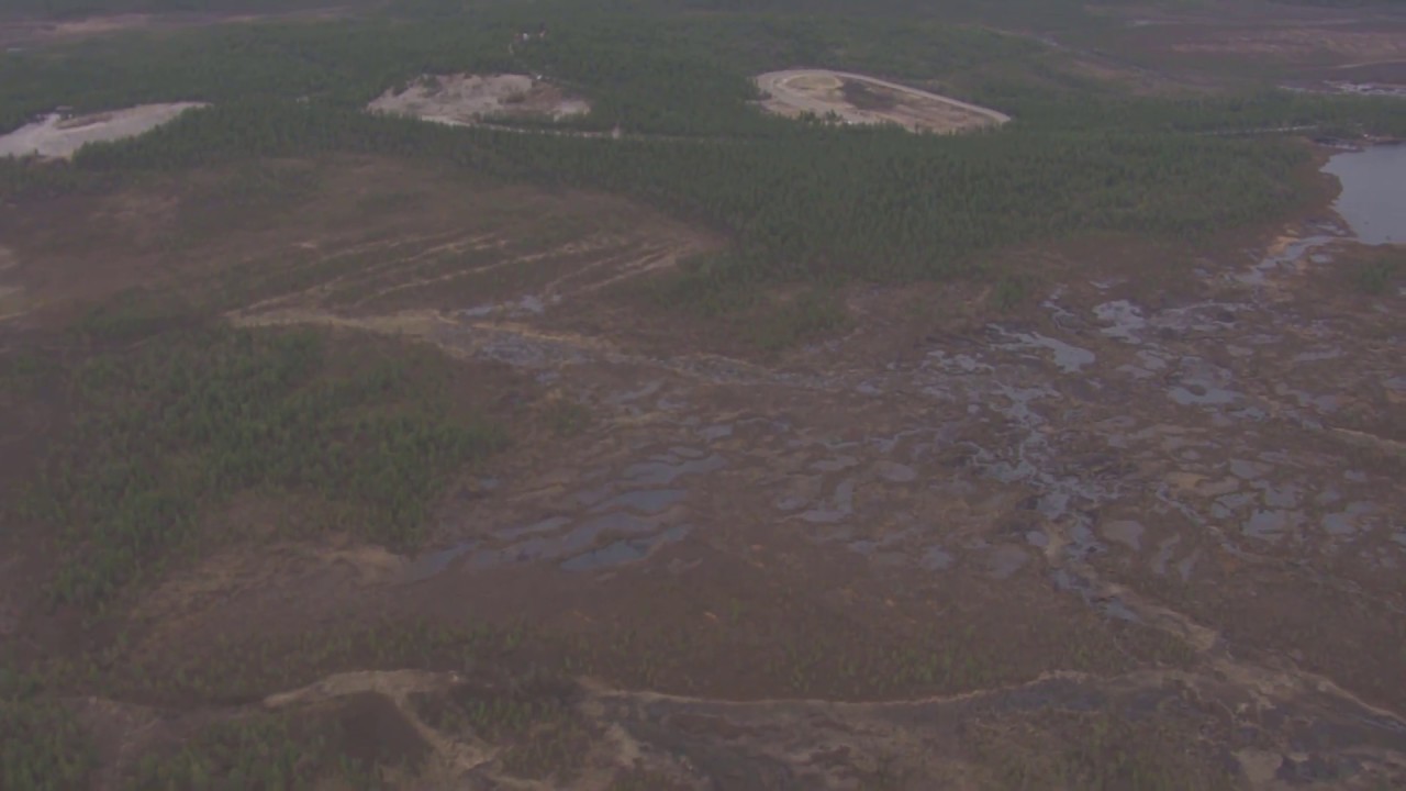 Grenseområder, Pasvik, Pasvikelva, Bjørnevatnet - Flying Over Norway