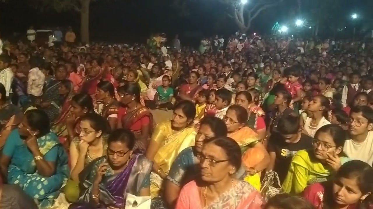 ಲಂಬಾಣಿ ಭಜನೆ ಅದ್ಭುತವಾದ ಗಾಯನವನ್ನು ಕೇಳಿ ಸಬ್ಸ್ಕ್ರೈಬ್ ಮಾಡಿ. ರಂಗಭೂಮಿ ಕಲಾವಿದರು ಹುಲಗಪ್ಪ ಮಾಸ್ತರ ಎಸ್ ಜೊಂಡಿ 🙏🎤🙏