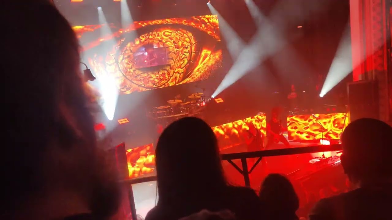 Sepultura - Troops of doom - Olympia Theater Dublin Ireland  9/11/2024