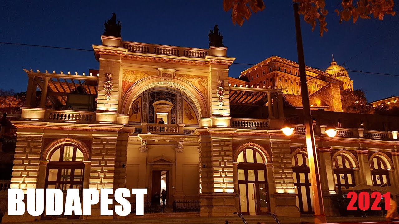 BUDAPEST city on the DANUBE at NIGHT - BUDAPEST bei NACHT - HUNGARY - Autumn 2021