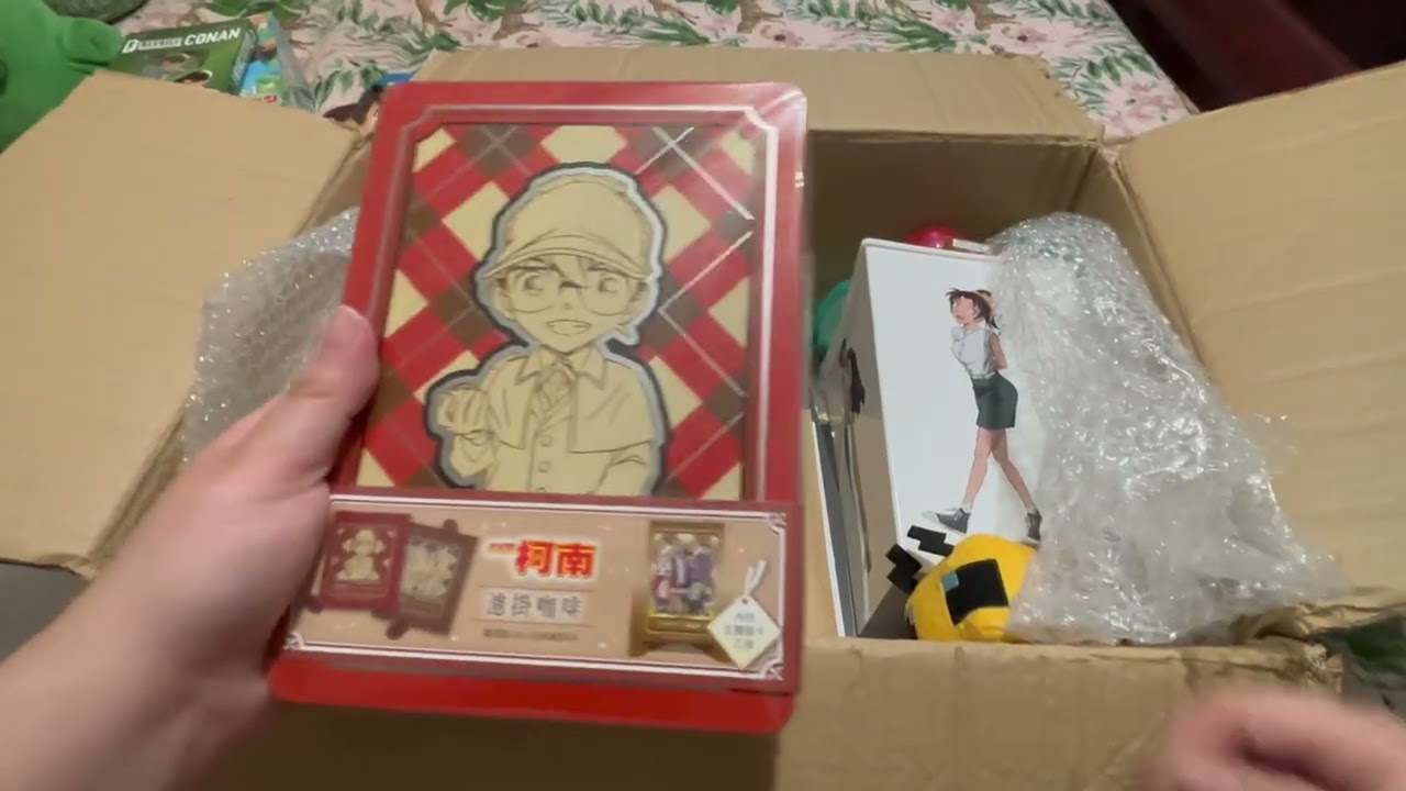 Unboxing Fandom Merch