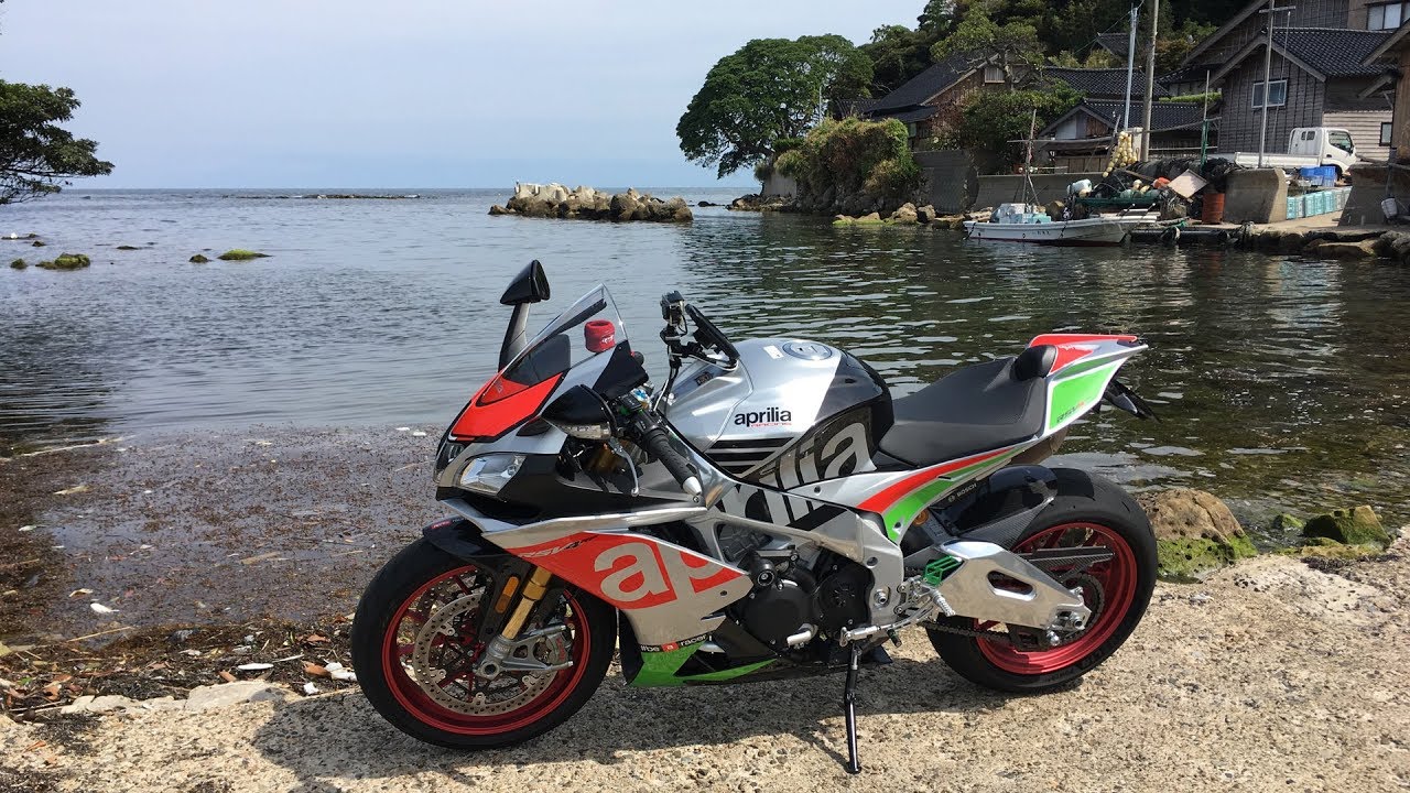 2017 aprilia RSV4 RF バイクの日は歯が逝く日