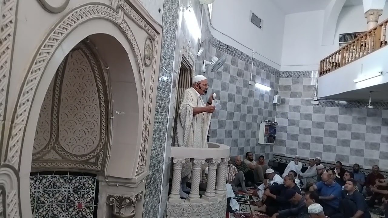 خطبة بعنوان: سبيل النجاة عند الأزمات.
