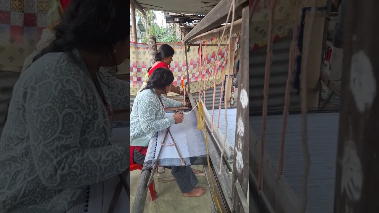 The Traditional weaver of clothes #assan #tradition #motivation #tranding #education #exam 
