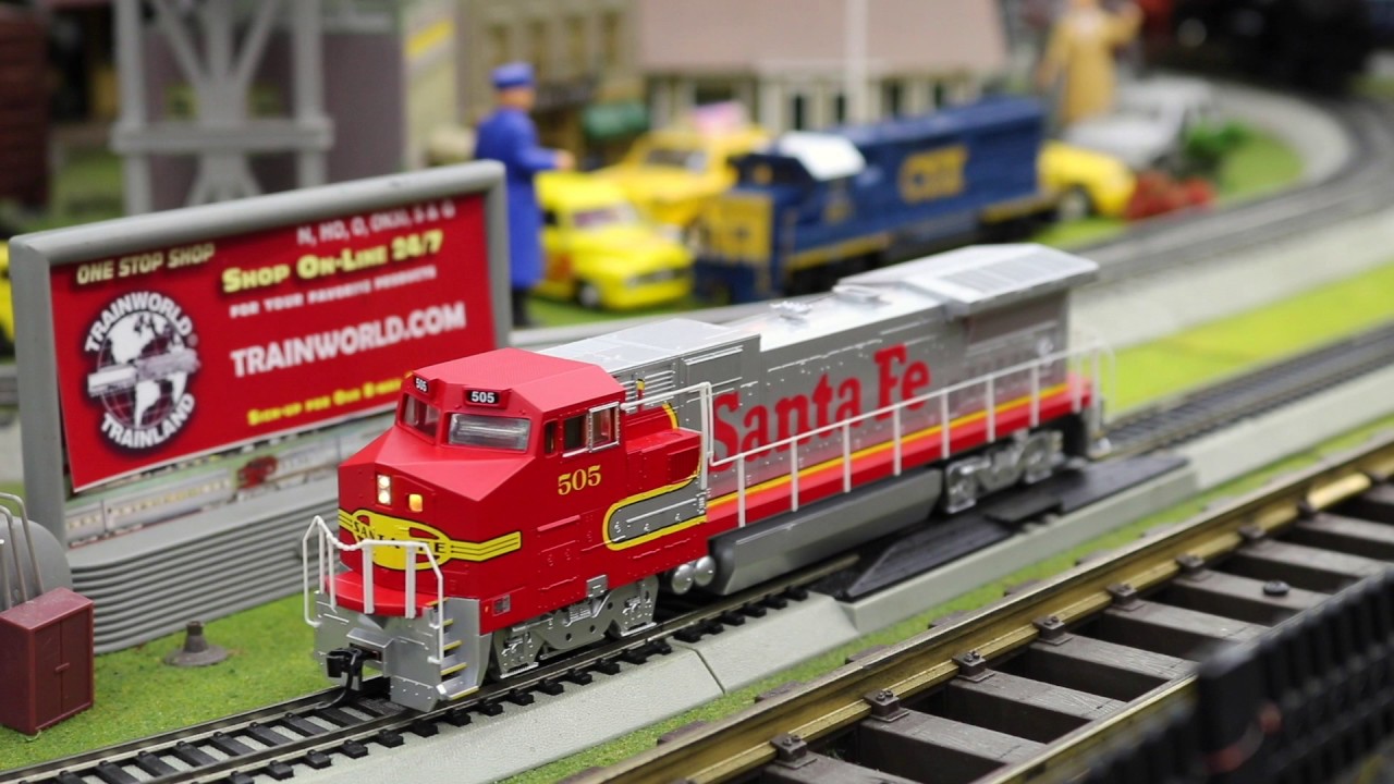 Walthers HO GE Dash 8-40BW With DCC and SoundTraxx - Santa Fe