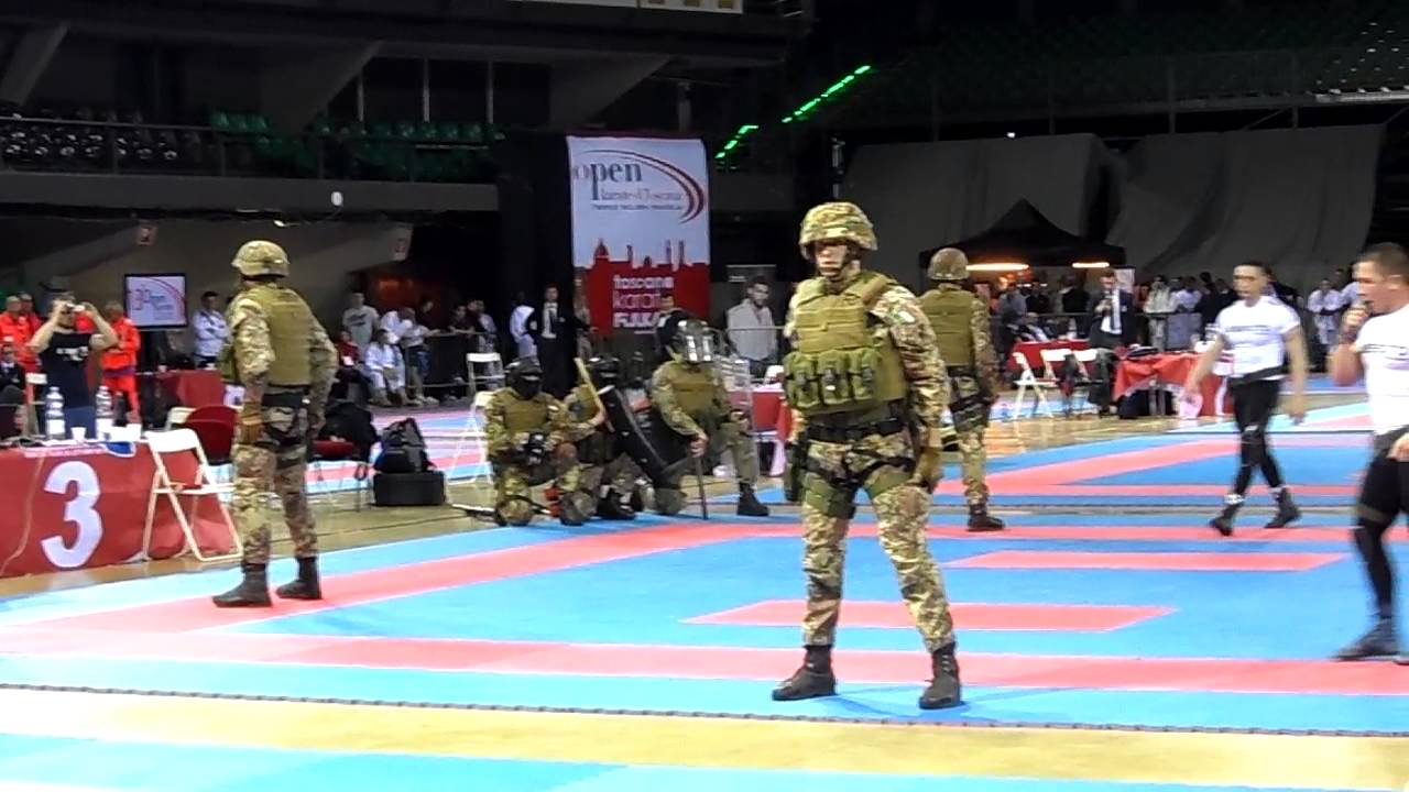 Dimostrazione Brigata Paracadutisti Folgore