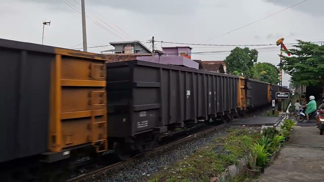 Kereta babaranjang kebut episode 3