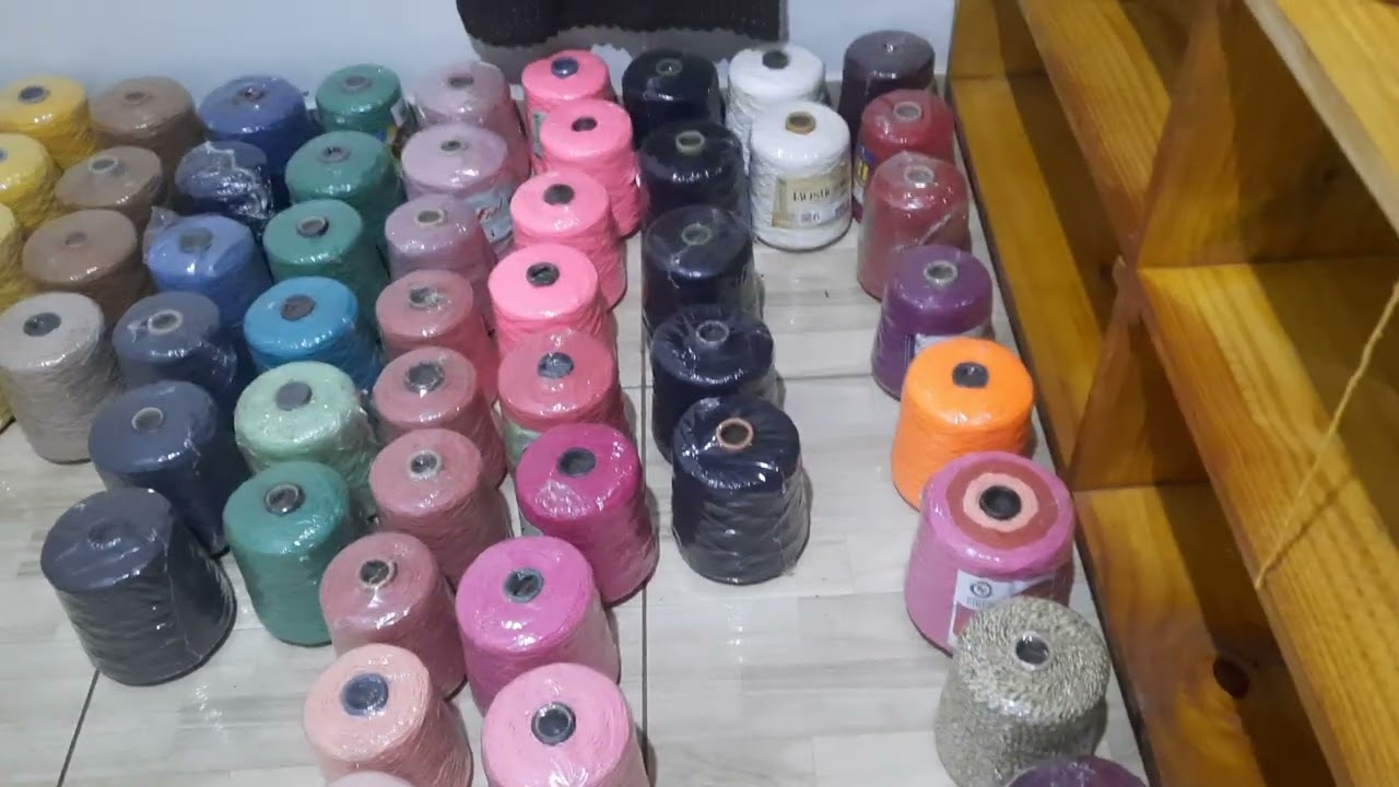 Estoque de barbantes de 600 gramas! venha ver #croche #ateliê