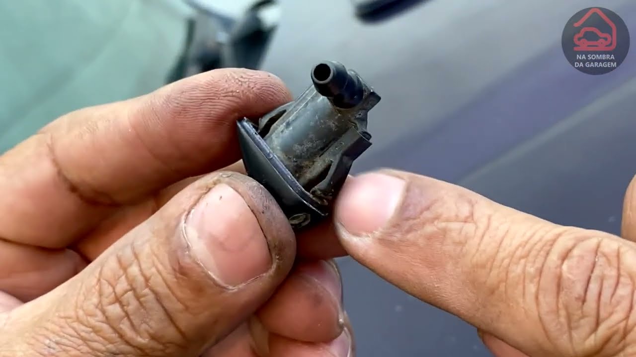 COMO TIRAR O ESGUICHO DO LIMPADOR DE PARABRISAS