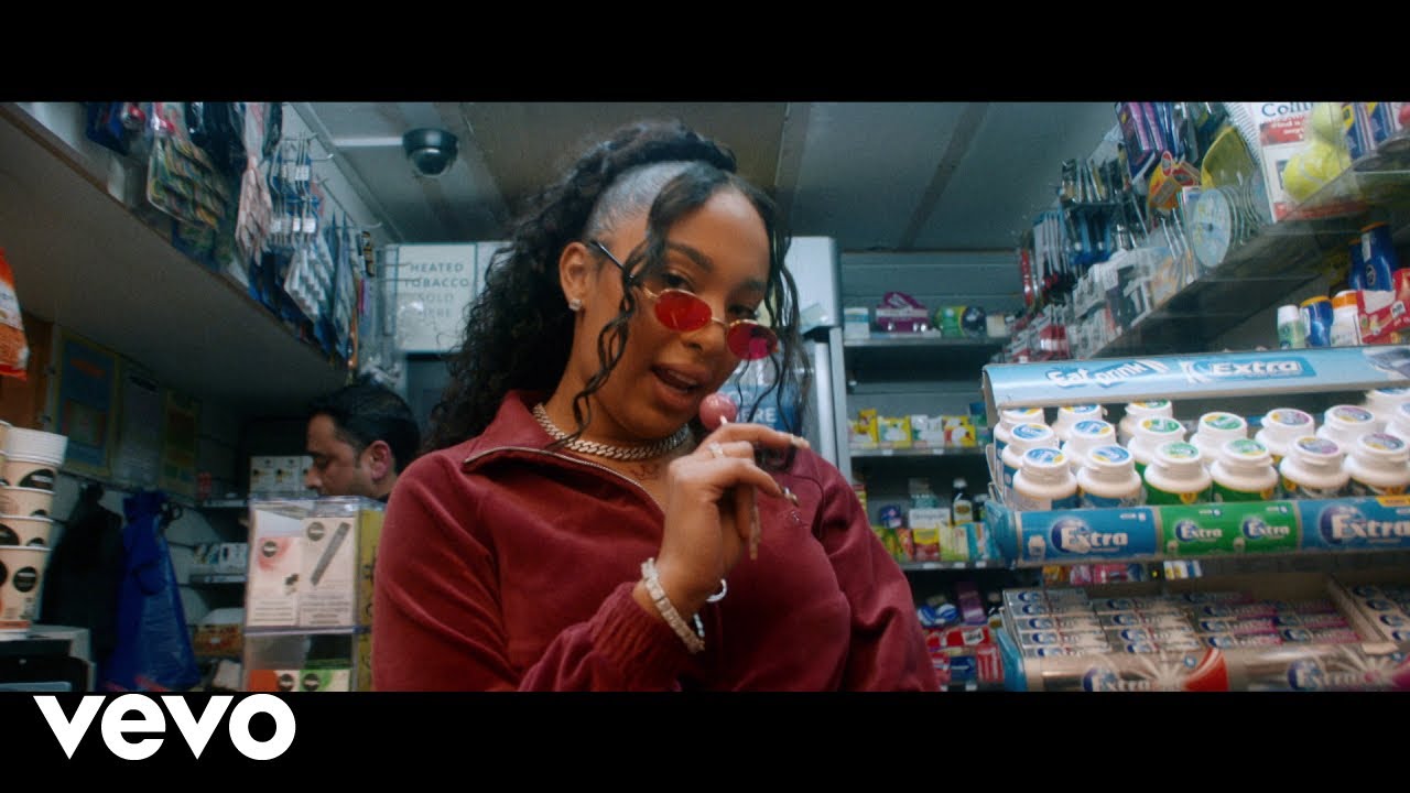 Tia Carys - Trouble Train (Official Video)