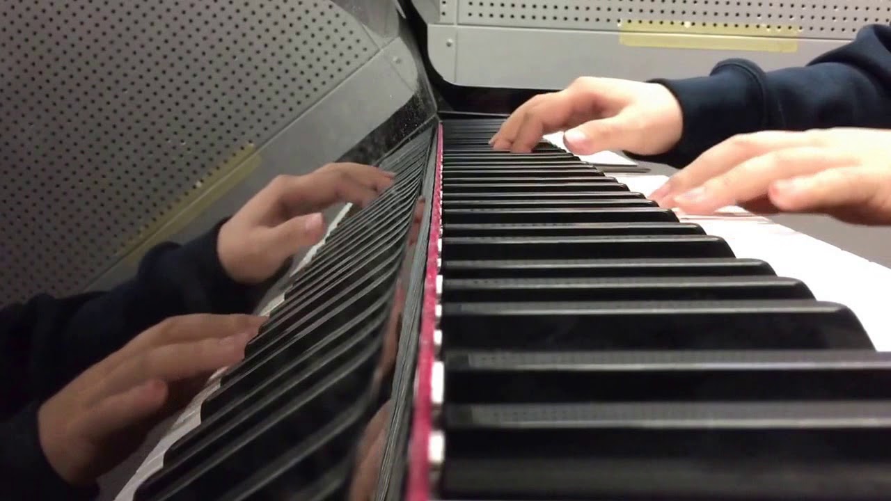Leroy Anderson - Serenata (played on piano)
