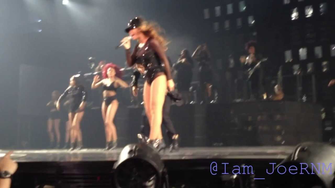 Beyonce Get Me Bodied/Baby Boy/Diva LIVE The Mrs Carter Show