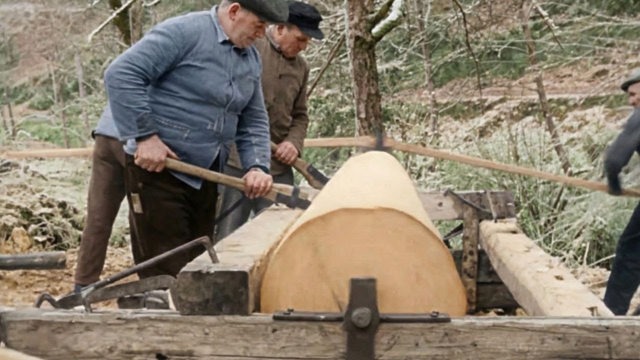 From Oak Log to Mill Shaft — Traditional Water Wheel Craftsmanship