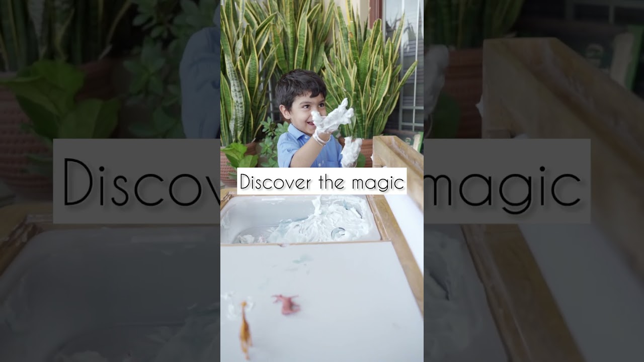 Messy play for toddlers using a sensory table. #sensoryplay #sensoryplayideas #montessoriactivity