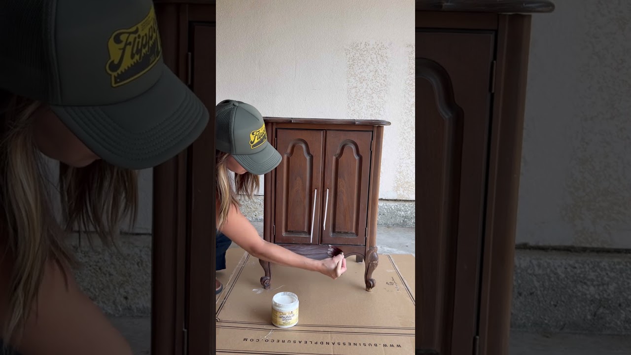 Wicklow Glen Silk All-In-One Mineral Paint : Desk Transformation in Minutes! #diy #upcycling
