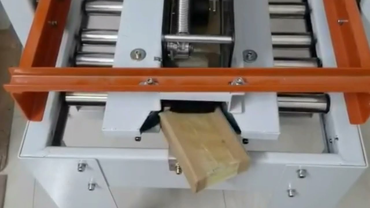 Small box taping machine