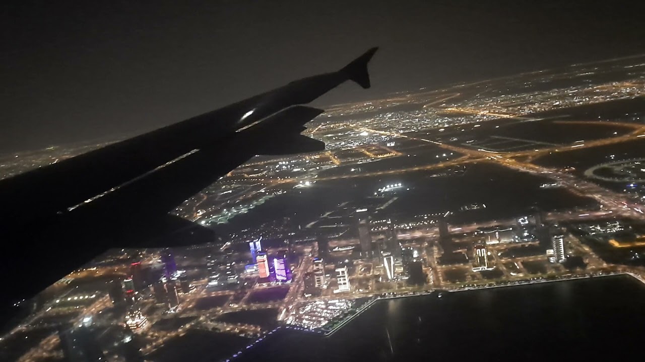 Qatar Airways landing Airbus A321 Doha_ Stunning night view_Qatar _the pearl in Arabian Gulf
