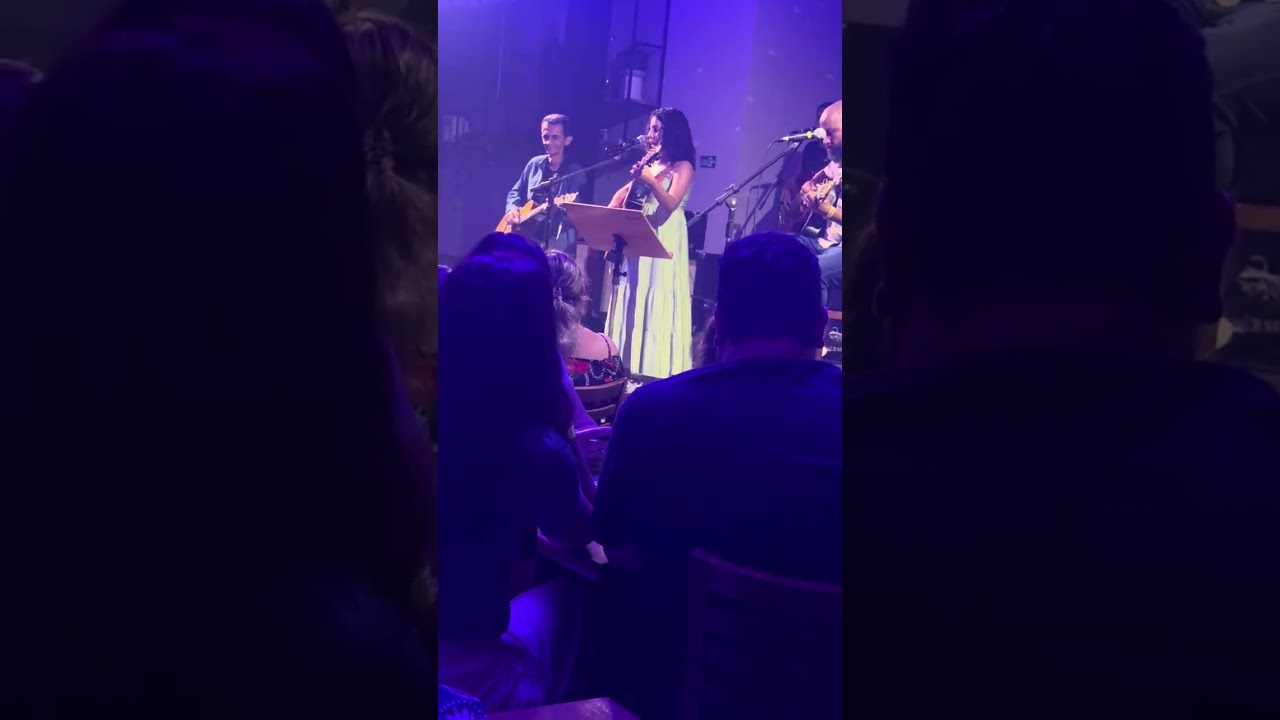 Belinha a menina sertaneja (não aprendi dizer a Deus) @LeonardoCantor