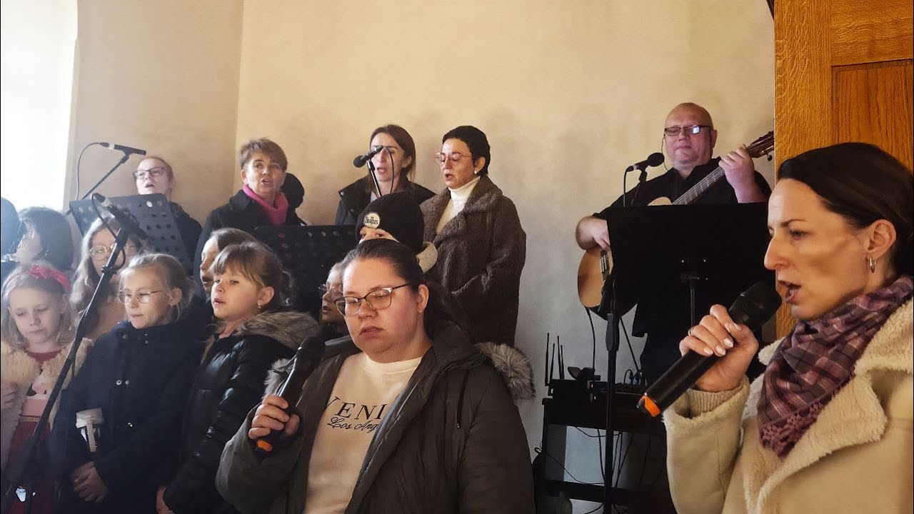 Zaśpiewajmy kolędę (UNIVERSE - Cover) - Schola GRATIA Iława - Live Pasterka 2025