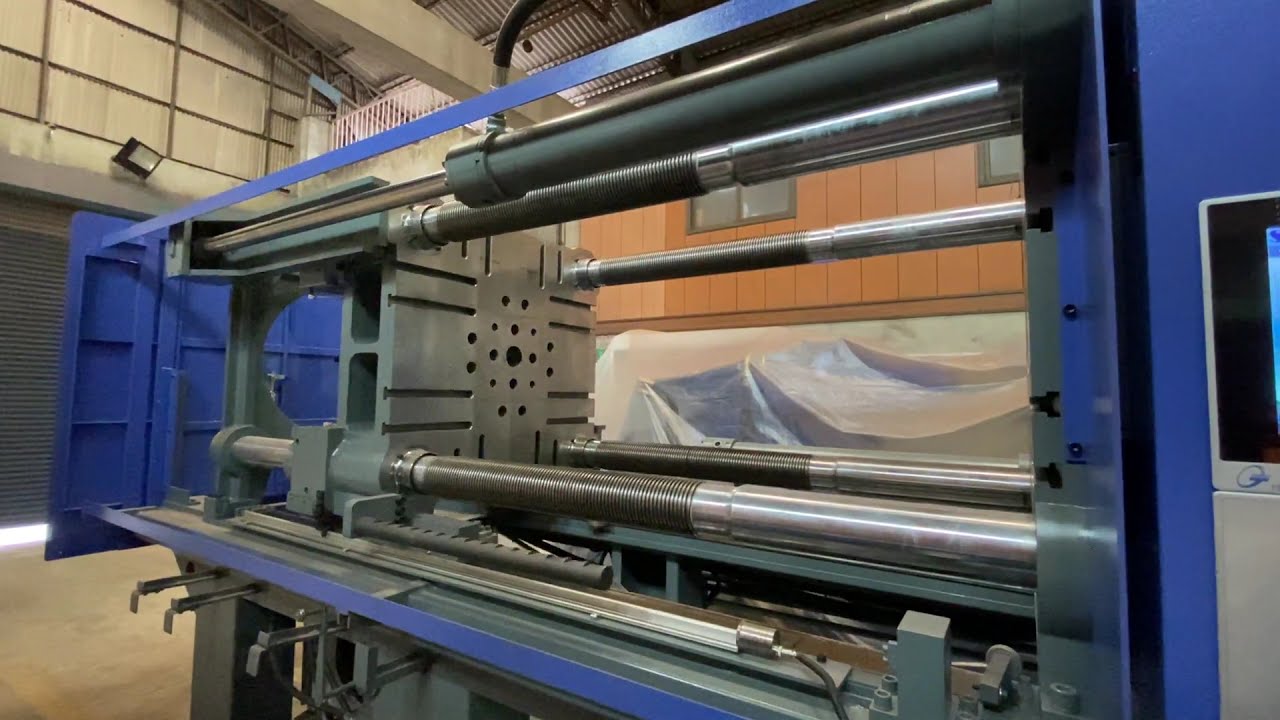 Compact but Powerful 300 ton Two Platen IMM