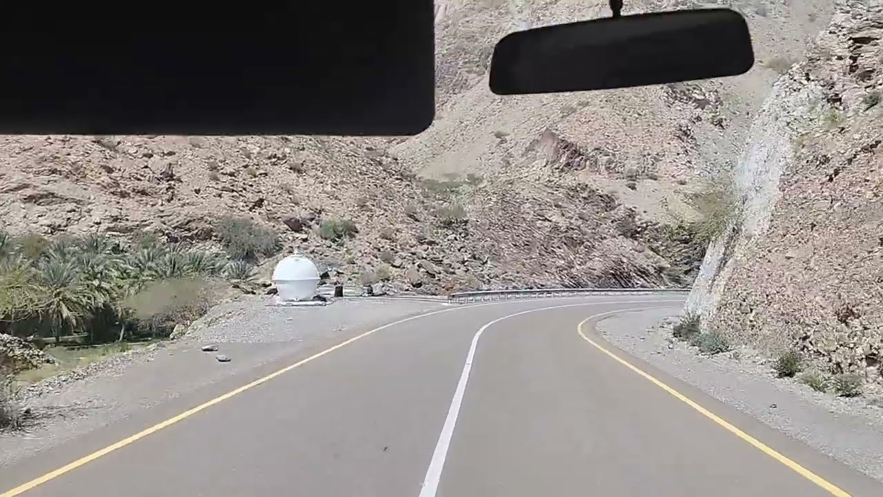 Oman outside Dhank location..al ain dubai bordar 