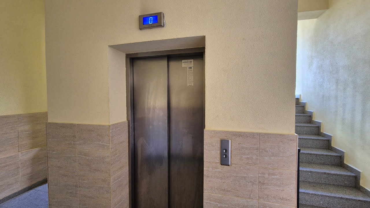 Basic 2010 Otis GeN2 MRL Traction elevator at Aleea Frații Buzești 6, Sibiu, Romania