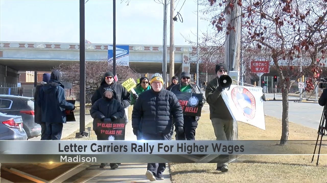 Local letter carriers push for higher wages