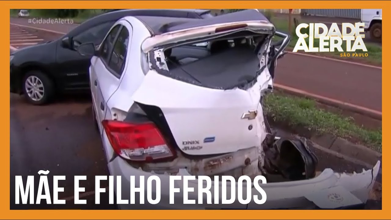 Acidente envolvendo caminhão e carro deixa dois feridos