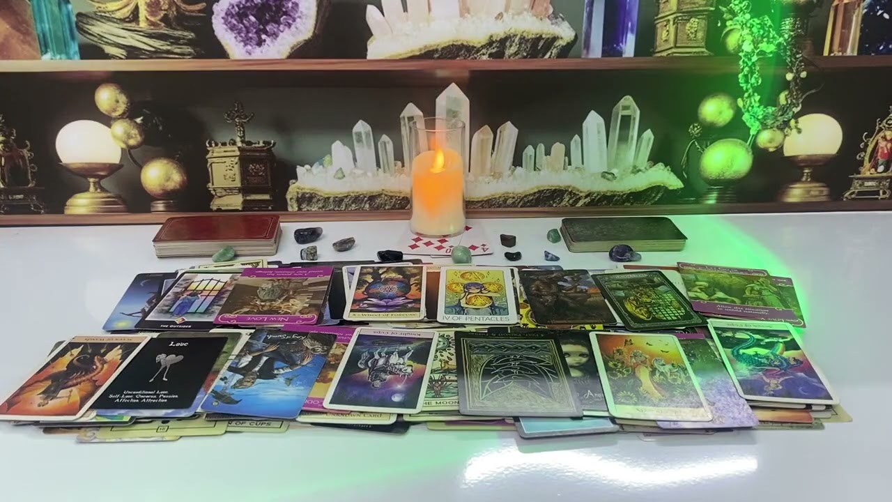 LEO A HEART BEATS LOUDLY IN SILENCE! ❤️‍🩹 TAROT LOVE READING LEO LOVE TAROT READING
