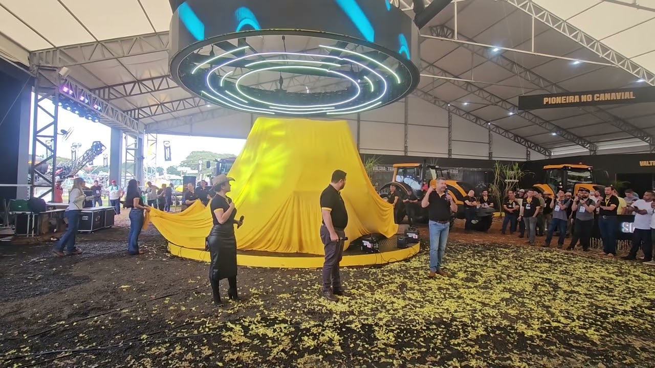 Valtra lançou na Agrishow 2025, seu maior trator, com 425 CV. O trator mais premiado do mundo