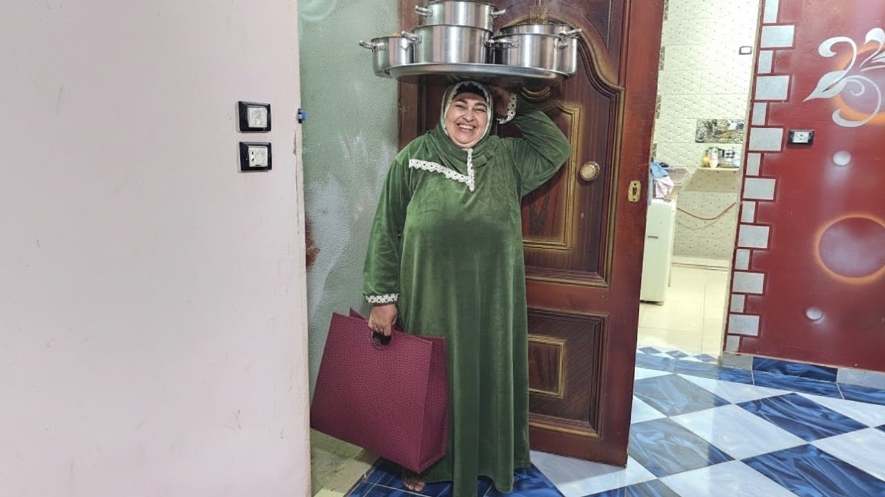 بنتي الوحيده ومليش غيرها وهعوضها عن كل اللي فات هي وعيالها🤭