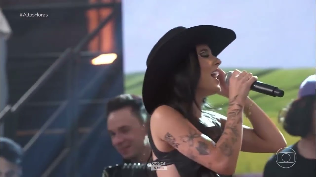 Ana Castela canta tô voltando no Altas horas #anacastela