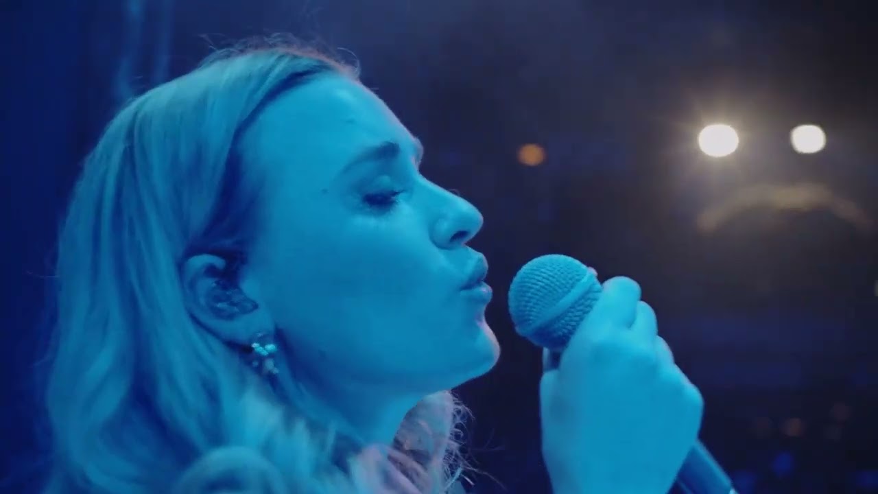Aly & AJ - Promises (Live)