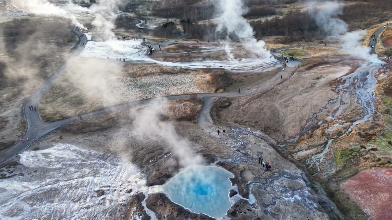 Geysir vs Strokkur 2026.03