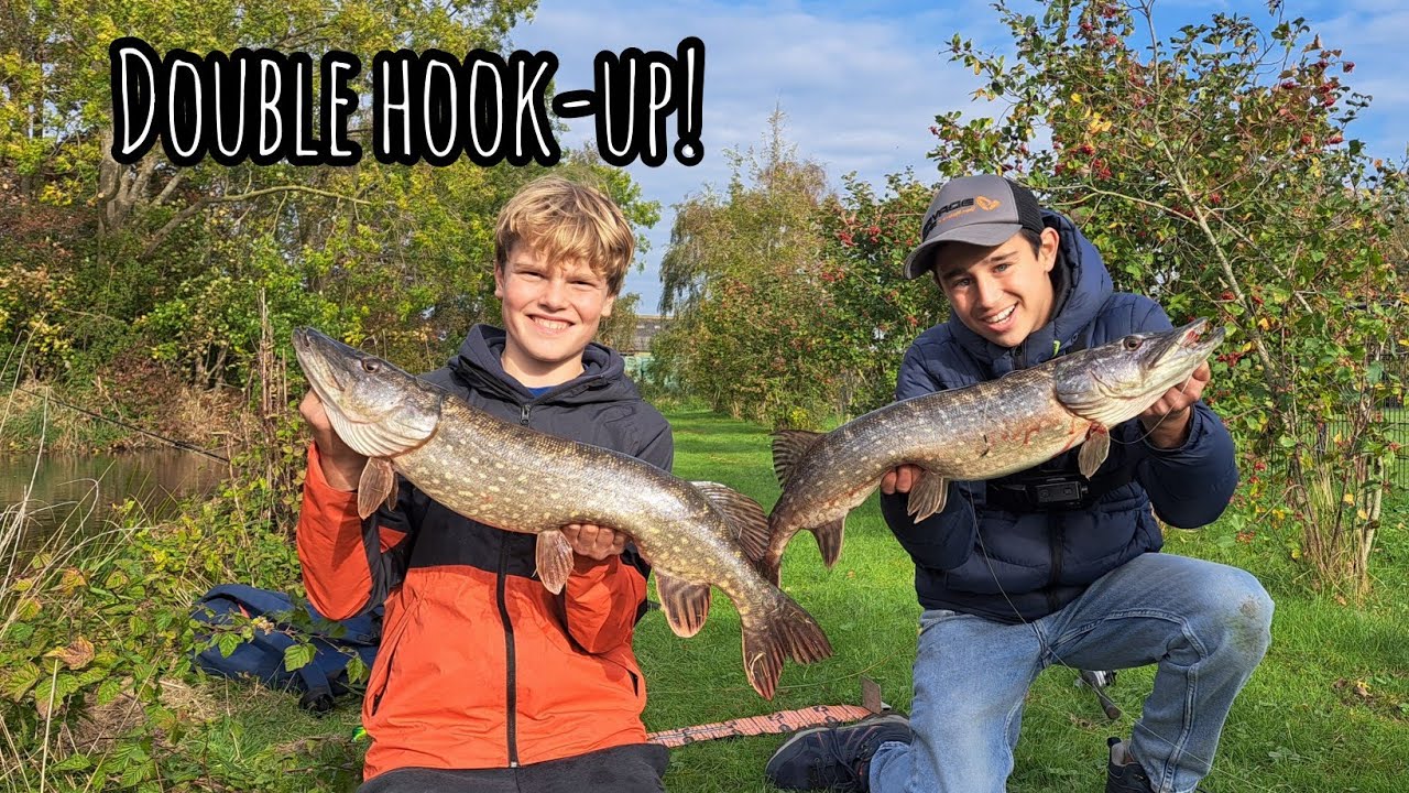 Snoek vissen in de herfst! Double hook-up en mega veel vangsten!