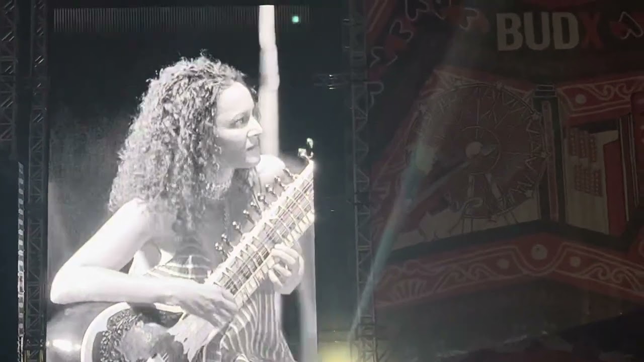 Everybody’s Changing ft. Anoushka Shankar | Lollapalooza Mumbai