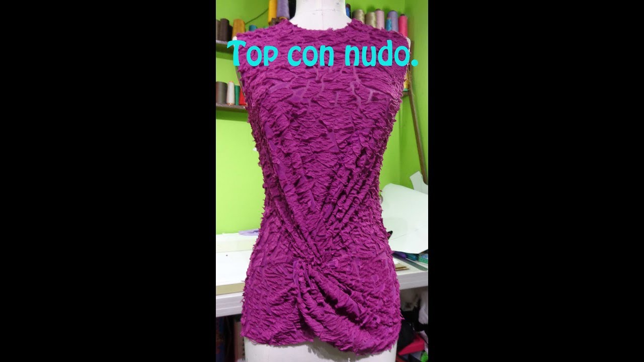 top con nudo a la cadera