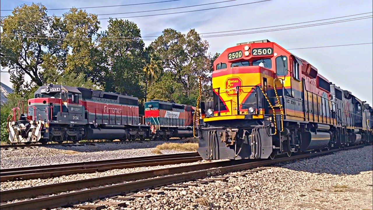 Hasta 3 Locomotoras KCS!! en el Servicio Local YM14 Ragasa🚂🔥, línea M, San Nicolás de los Garza