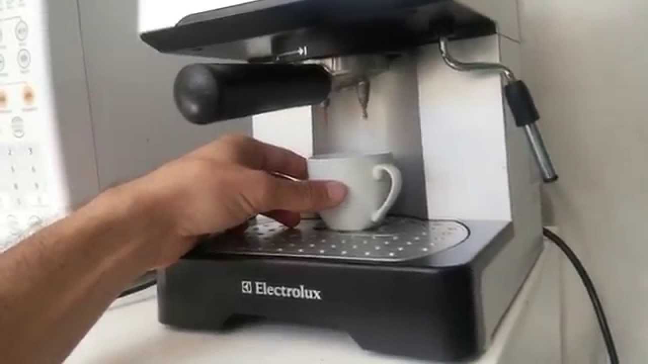 Cafeteira Eletrolux Chef Crema Silver - EM400