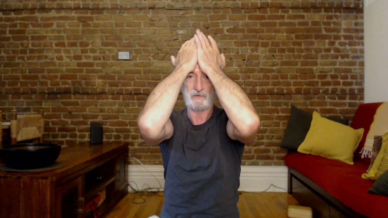 soulager les douleurs au cou avec les contractions isometrics