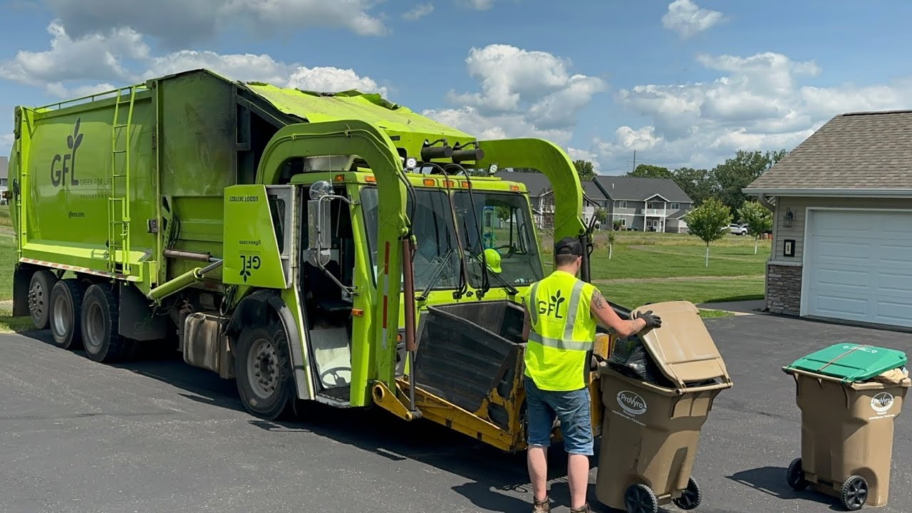 GFL Mack LEU KANN CoCollector Split Body Front Loader Garbage Truck on Cool Carts