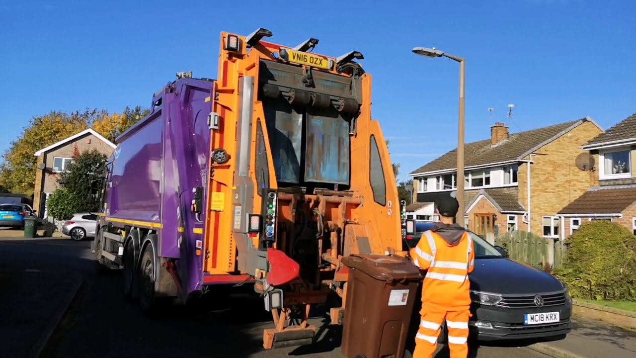 Dennis Elite 6 Bin lorry, Terberg TA-DE lift